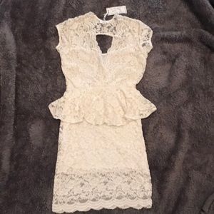 New Women’s Medium Fate Lace Cocktail dress